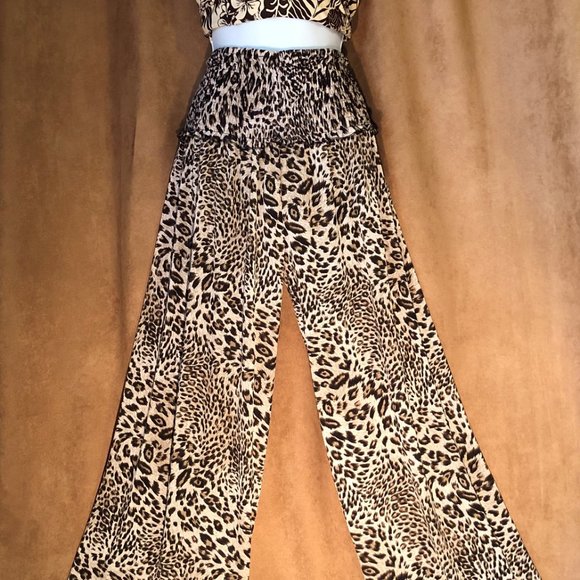 Leopard Print Palazzo Pants - Picture 2 of 8